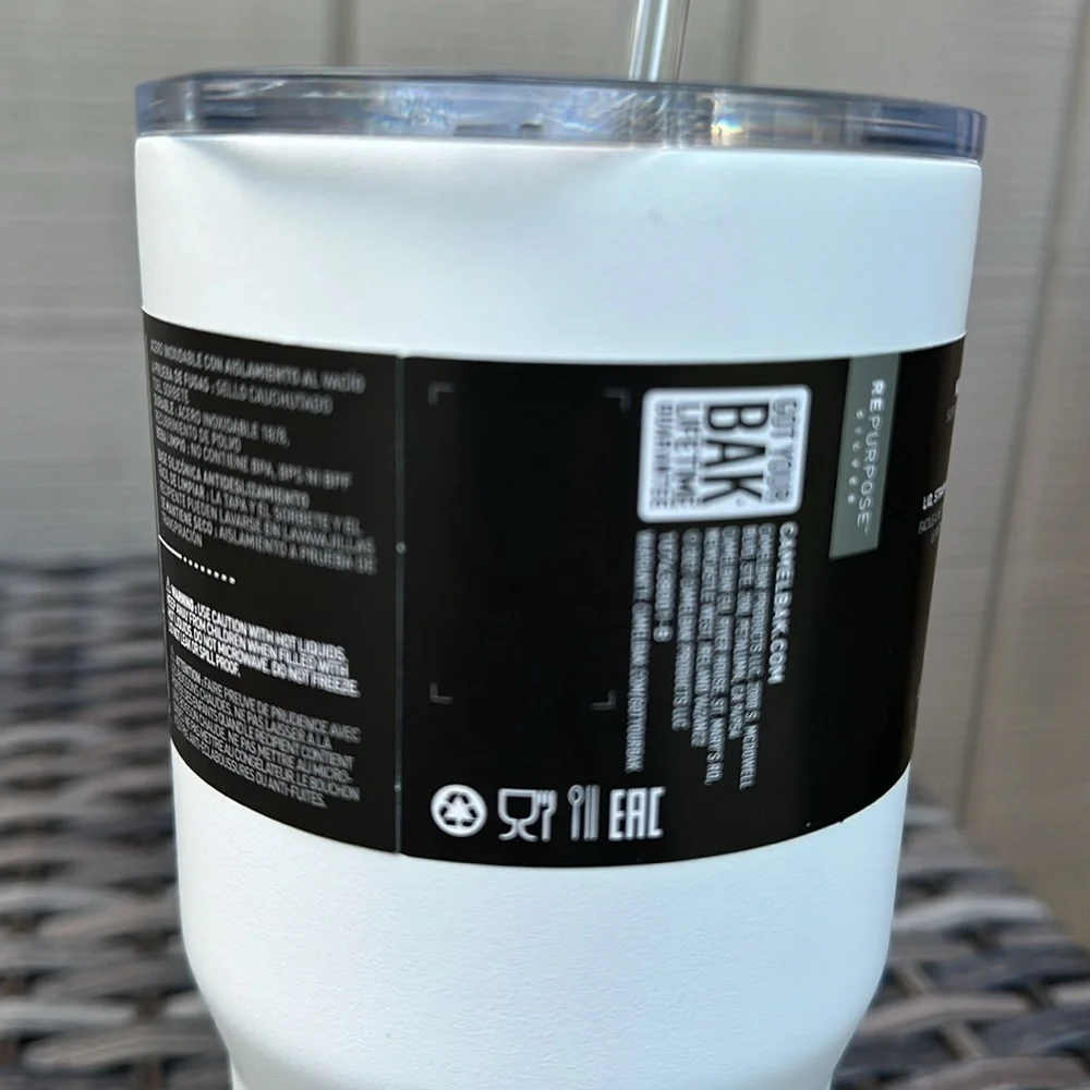 CAMELBACK Horizon Collection Vacuum Insulated Stainless Steel 30oz Straw Tumbler
